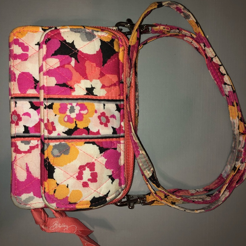 VERA BRADLEY WALLET/BODY STRAP- AWESOME CONDITION